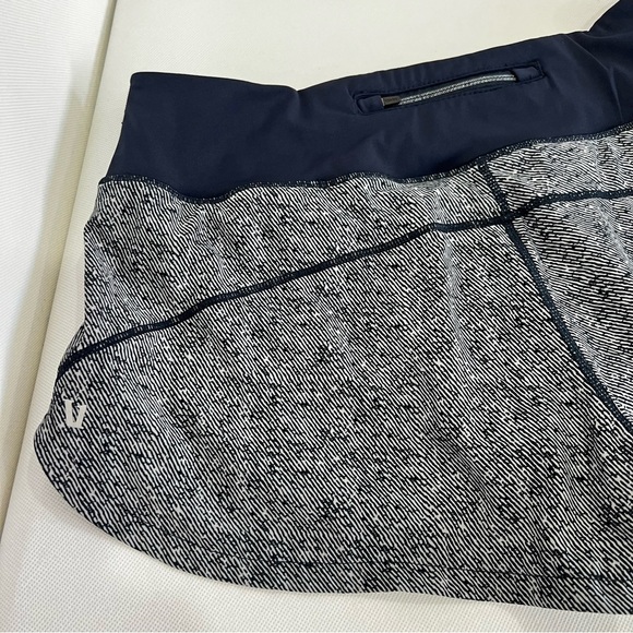 Vouri Running Shorts Size Small Navy Blue Gray Printed Built-In Brief 2" Inseam - Picture 6 of 10
